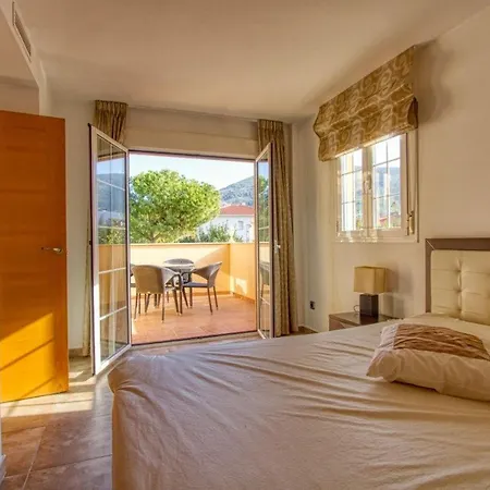 Carrer Pagell 别墅 阿尔比尔