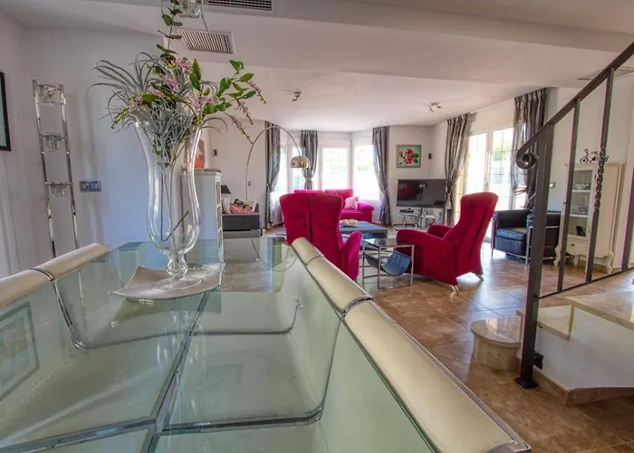 Carrer Pagell Альбир