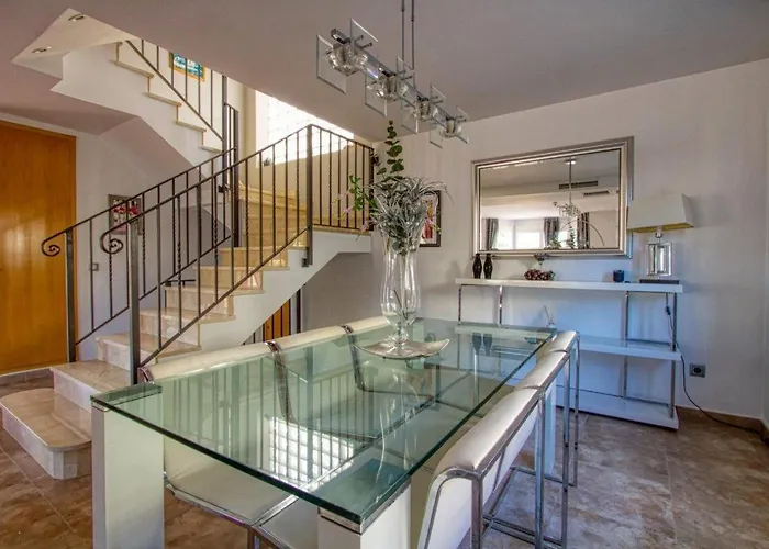 Carrer Pagell * Альбир